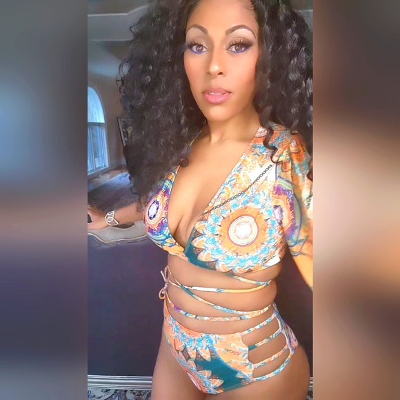 Callie Gypsy Sleeve: Multicolor Paisley Padded Plunge V-Neck Wrap Around Bikini - Picture 12 of 17